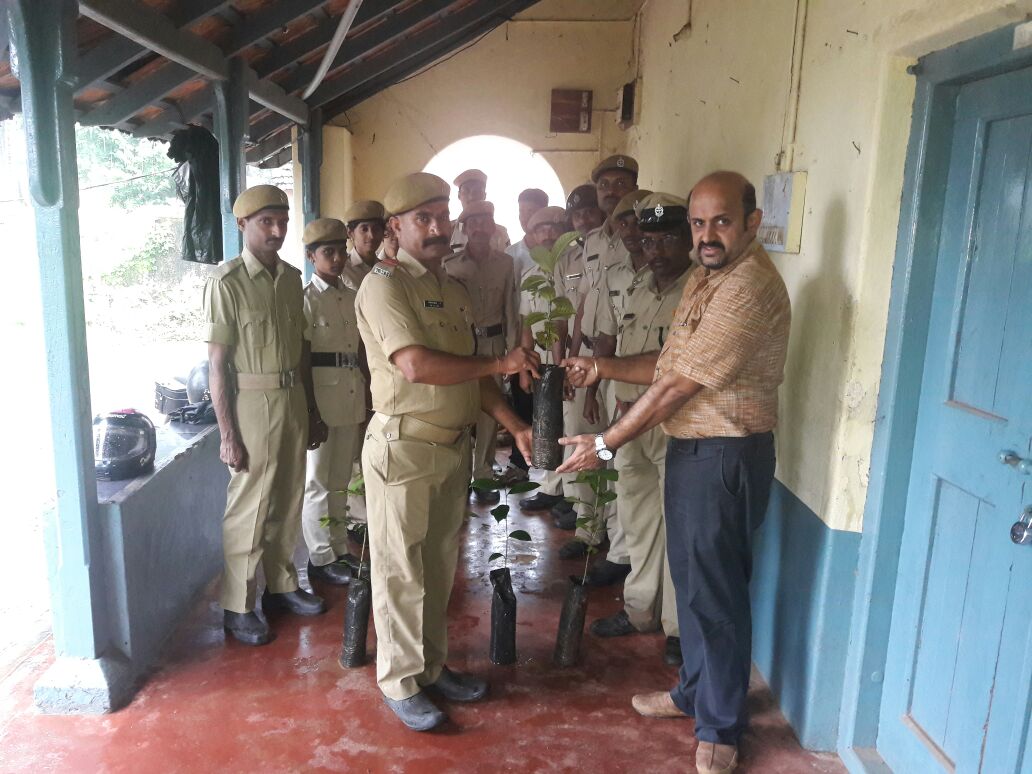 ಕಡಬ ಗೃಹರಕ್ಷಕ ಘಟಕದಲ್ಲಿ ವನಮಹೋತ್ಸವ